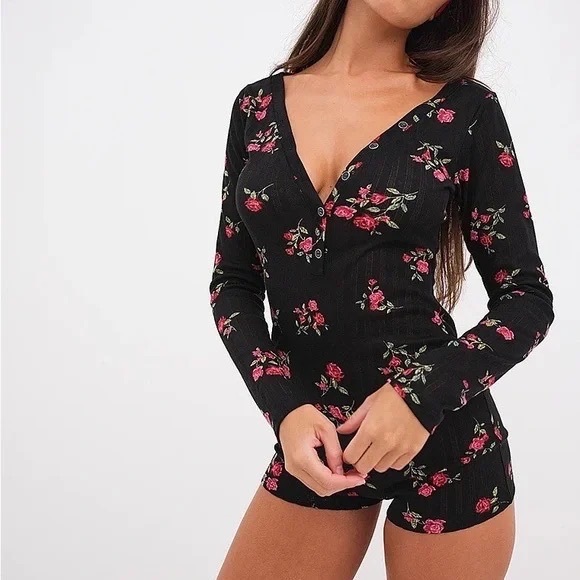 For Love And Lemons Pointelle Deep V Onesie Black Floral Small NEW - Picture 8 of 8